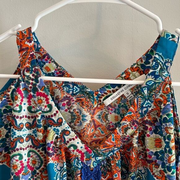Vibrant Women's Cold Shoulder Cutout Top - Picture 2 of 5
